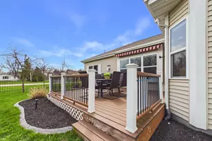 W272N387 Hilltop Dr, Pewaukee, WI 53188 - Photo 98
