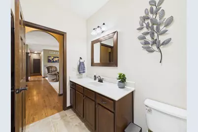W272N387  Hilltop Dr, Pewaukee, WI 53188 - Photo 68