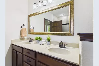 W272N387  Hilltop Dr, Pewaukee, WI 53188 - Photo 50