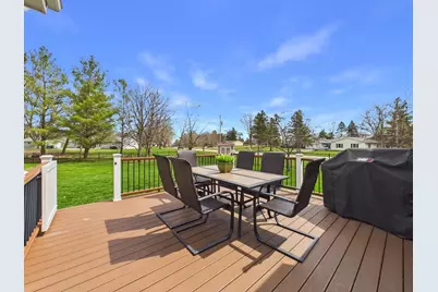 W272N387  Hilltop Dr, Pewaukee, WI 53188 - Photo 88
