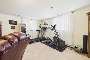 W272N387 Hilltop Dr, Pewaukee, WI 53188 - Photo 82