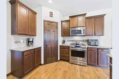 W272N387  Hilltop Dr, Pewaukee, WI 53188 - Photo 40