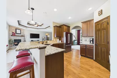 W272N387  Hilltop Dr, Pewaukee, WI 53188 - Photo 34