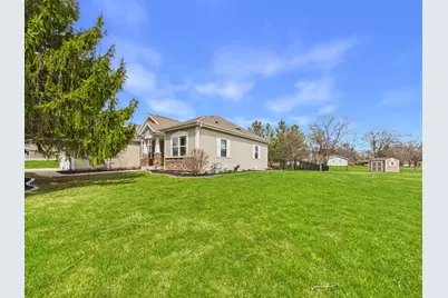 W272N387  Hilltop Dr, Pewaukee, WI 53188 - Photo 104