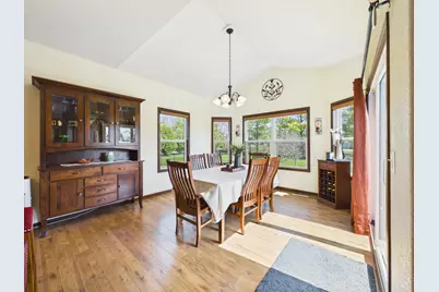 W272N387  Hilltop Dr, Pewaukee, WI 53188 - Photo 28