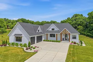 3864 Hickory Hill Parkway, Richfield, WI 53033 - Photo 2