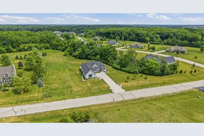 3864  Hickory Hill Pkwy, Richfield, WI 53033 - Photo 58