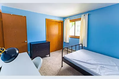 3710 S Massachusetts Ave, Milwaukee, WI 53220 - Photo 18