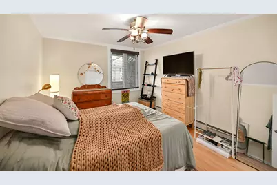 2025 E Greenwich Ave #110, Milwaukee, WI 53211 - Photo 18