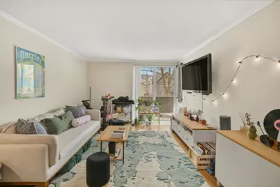 2025 E Greenwich Ave #110, Milwaukee, WI 53211 - Photo 6