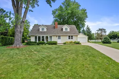 1077  Christopher Ct, Oconomowoc, WI 53066 - Photo 1