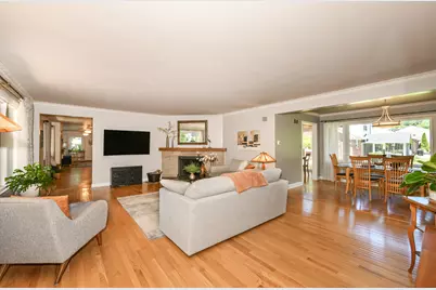 9740 W Center St, Milwaukee, WI 53222 - Photo 6