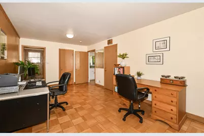 9740 W Center St, Milwaukee, WI 53222 - Photo 14