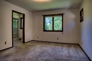 912 Edgewater Ct, Watertown, WI 53098 - Photo 10