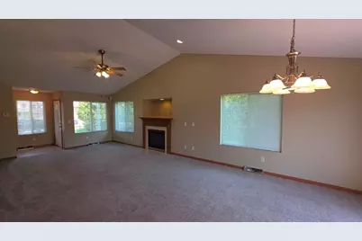 4725  Fox Grove Rd, Sheboygan, WI 53081 - Photo 4