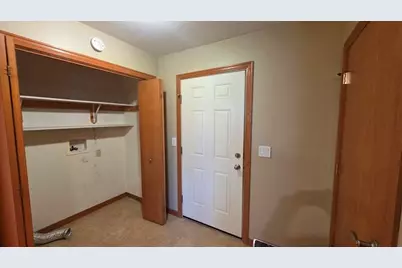 4725  Fox Grove Rd, Sheboygan, WI 53081 - Photo 10