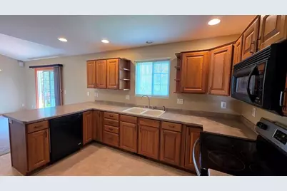 4725  Fox Grove Rd, Sheboygan, WI 53081 - Photo 8