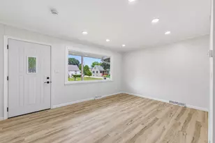 1211 Randolph St, Watertown, WI 53094 - Photo 6