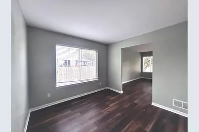 9704  67th St, Kenosha, WI 53142 - Photo 8