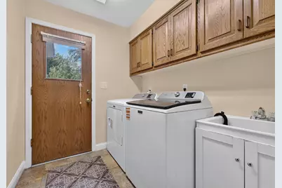 12623 N Meadow Cir, Mequon, WI 53092 - Photo 14