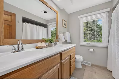 12623 N Meadow Cir, Mequon, WI 53092 - Photo 24