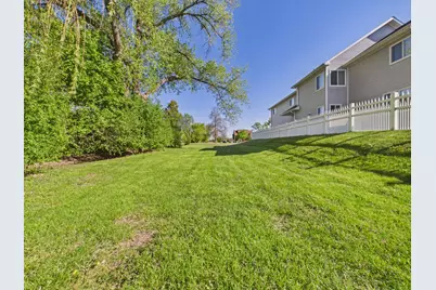 7427  Wind Lake Rd, Racine, WI 53185 - Photo 14