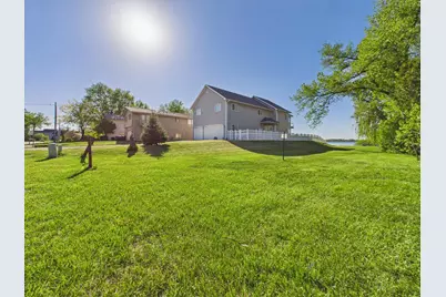 7427  Wind Lake Rd, Racine, WI 53185 - Photo 22