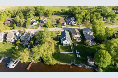 7427  Wind Lake Rd, Racine, WI 53185 - Photo 4