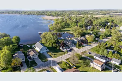 7427  Wind Lake Rd, Racine, WI 53185 - Photo 8