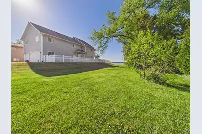 7427  Wind Lake Rd, Racine, WI 53185 - Photo 20