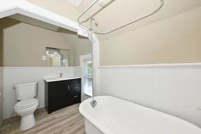 143 E Garfield Ave, Milwaukee, WI 53212 - Photo 16