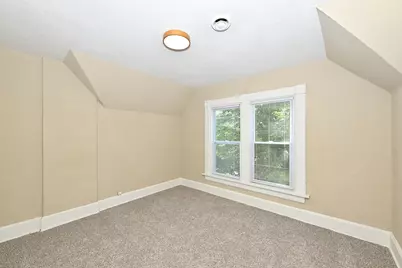 143 E Garfield Ave, Milwaukee, WI 53212 - Photo 18
