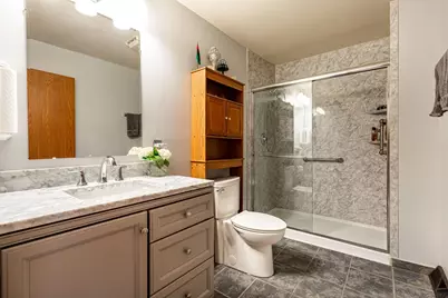 201 N 36th St, Milwaukee, WI 53208 - Photo 6