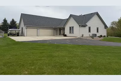 N2W29732  Blodwen Dr, Delafield, WI 53188 - Photo 4