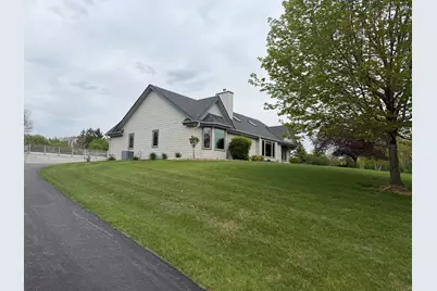 N2W29732  Blodwen Dr, Delafield, WI 53188 - Photo 6