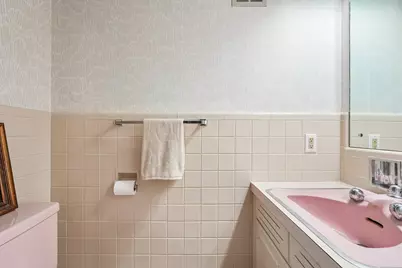 7524 W Wisconsin Ave, Wauwatosa, WI 53213 - Photo 28
