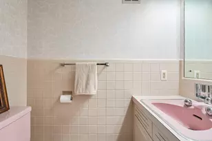 7524 W Wisconsin Ave, Wauwatosa, WI 53213 - Photo 28