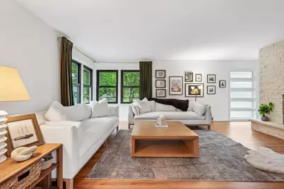 7524 W Wisconsin Ave, Wauwatosa, WI 53213 - Photo 10
