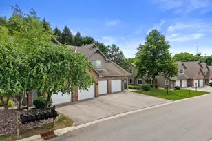 18575 Brookfield Lake Dr, Brookfield, WI 53045 - Photo 34