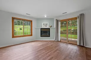 18575 Brookfield Lake Dr, Brookfield, WI 53045 - Photo 8