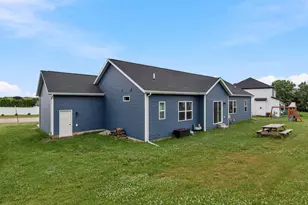 1074 Crystal Ln, Mayville, WI 53050 - Photo 4