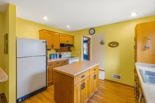 1542 N Lakeview Ave, Port Washington, WI 53074 - Photo 14