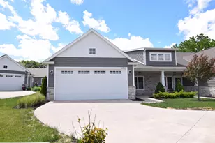 12263 W Waterford Ave, Greenfield, WI 53228 - Photo 2