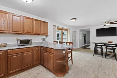 W244N4501  Swan Rd, Pewaukee, WI 53072 - Photo 14
