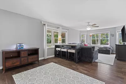 W244N4501  Swan Rd, Pewaukee, WI 53072 - Photo 4