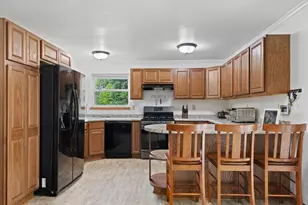 W244N4501 Swan Rd, Pewaukee, WI 53072 - Photo 12