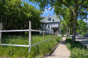 2411 N 16th St, Milwaukee, WI 53206 - Photo 4