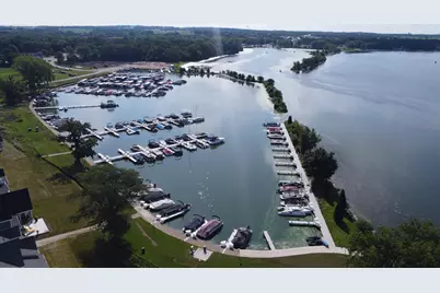 2708  Harbor Ct, Delavan, WI 53115 - Photo 32