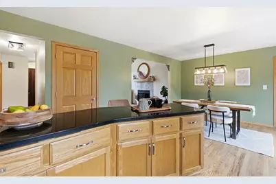 4199 W Hilltop Ln, Franklin, WI 53132 - Photo 18