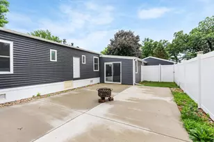 82 Falling Creek Cir, Janesville, WI 53548 - Photo 32